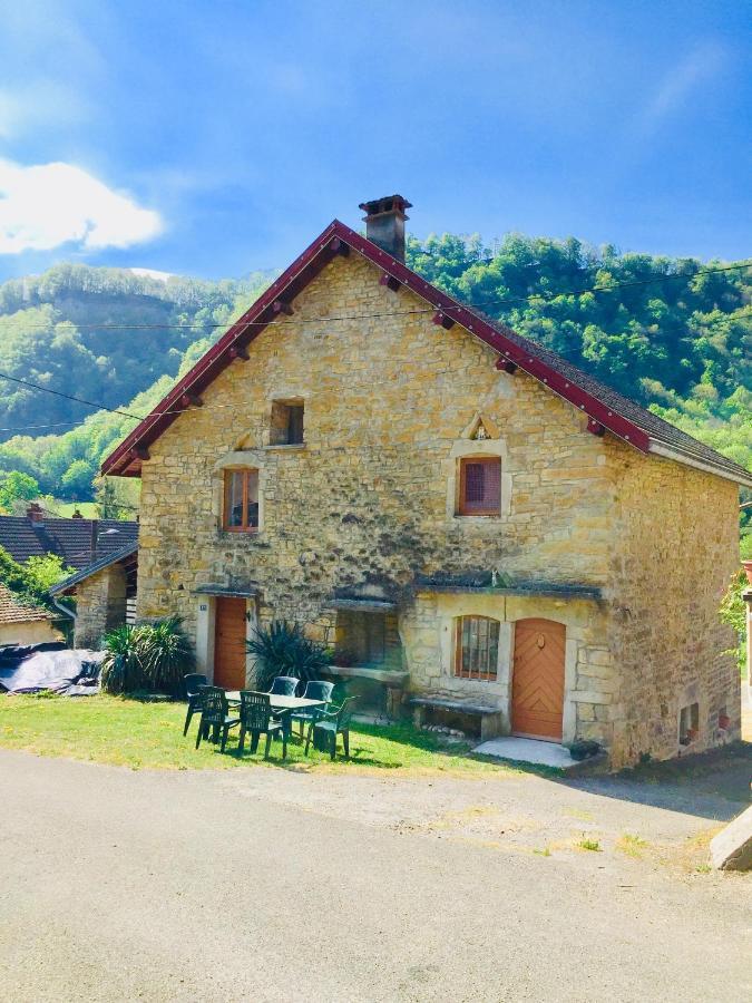 Gite Des Reculees Ladoye-sur-Seille Eksteriør billede